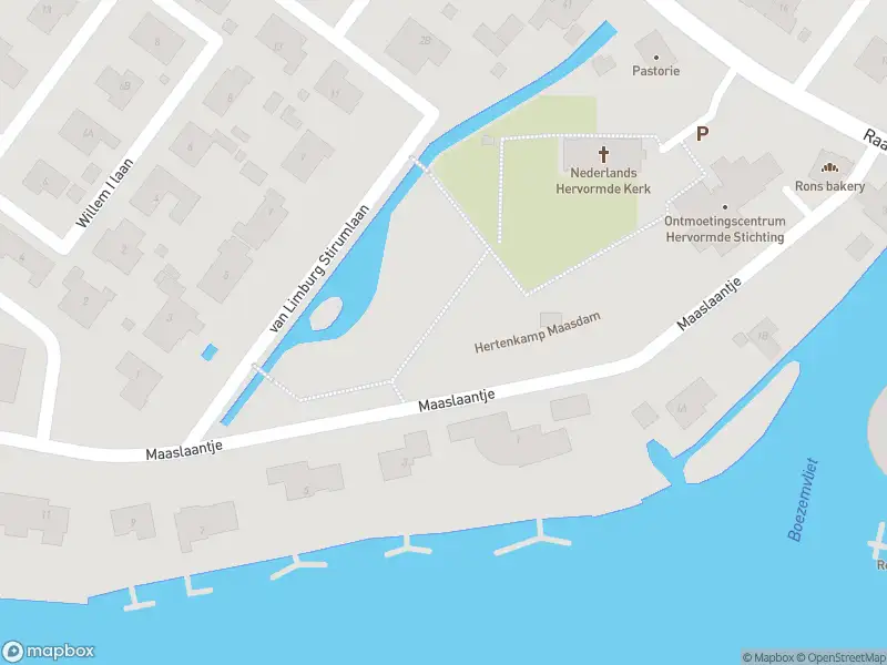 Ambulance met grote spoed naar de Maaslaantje in Maasdam