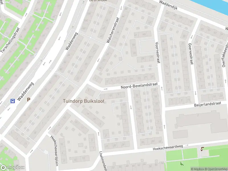 Ambulance met grote spoed naar de Waddenweg in Amsterdam