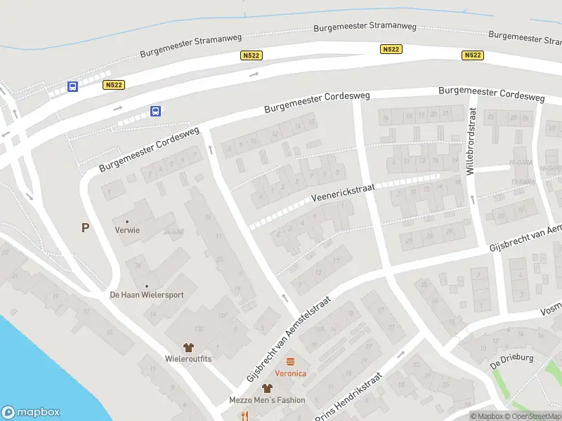 Ambulance met grote spoed naar de Veenerickstraat in Ouderkerk aan de Amstel