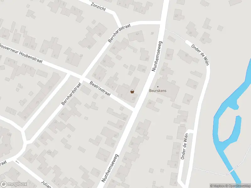 Ambulance met grote spoed naar de Beatrixstraat in Haelen