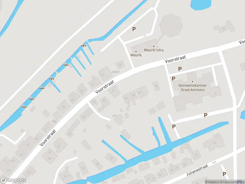 Ambulance met gepaste spoed naar de Voorstraat in Groot-Ammers