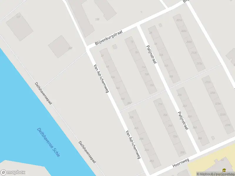 Ambulance met grote spoed naar de Van Adrichemweg in Rotterdam