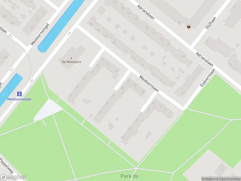 Ambulance met grote spoed naar de Meidoornlaan in Rotterdam