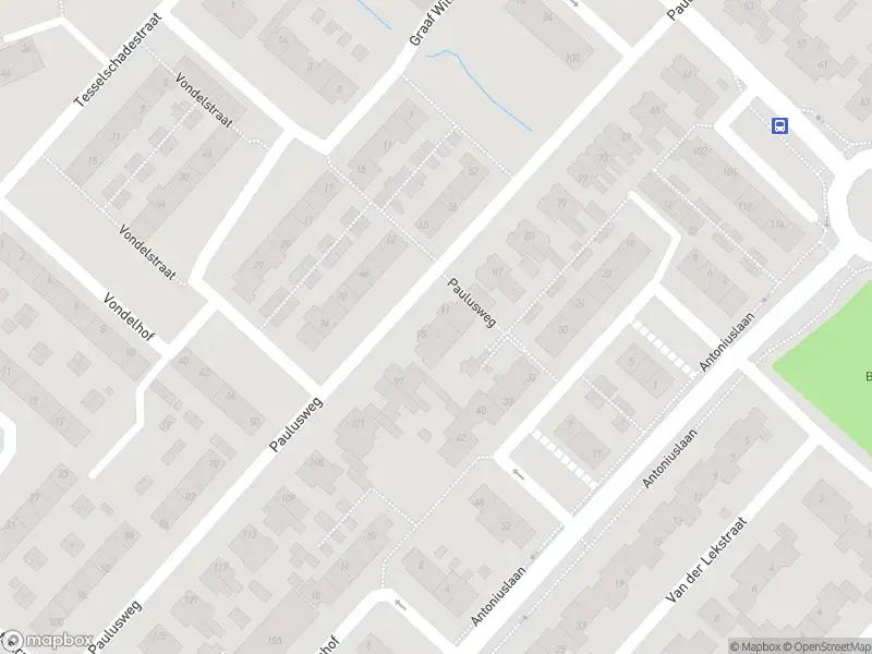 Ambulance met grote spoed naar de Paulusweg in Hendrik-Ido-Ambacht