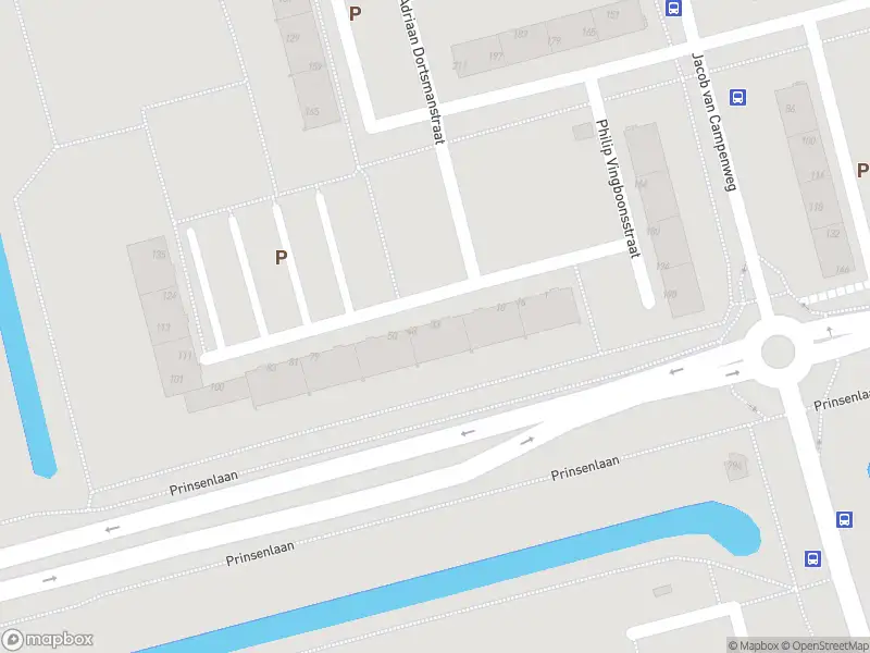 Ambulance met grote spoed naar de Edmond Hellenraadstraat in Rotterdam