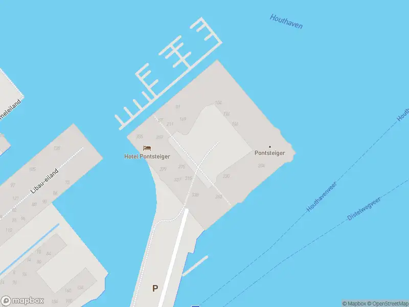 Ambulance met gepaste spoed naar de Pontsteiger in Amsterdam