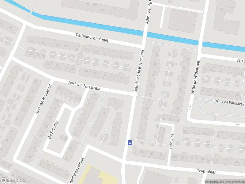 Ambulance met gepaste spoed naar de Aert van Nesstraat in Hendrik-Ido-Ambacht