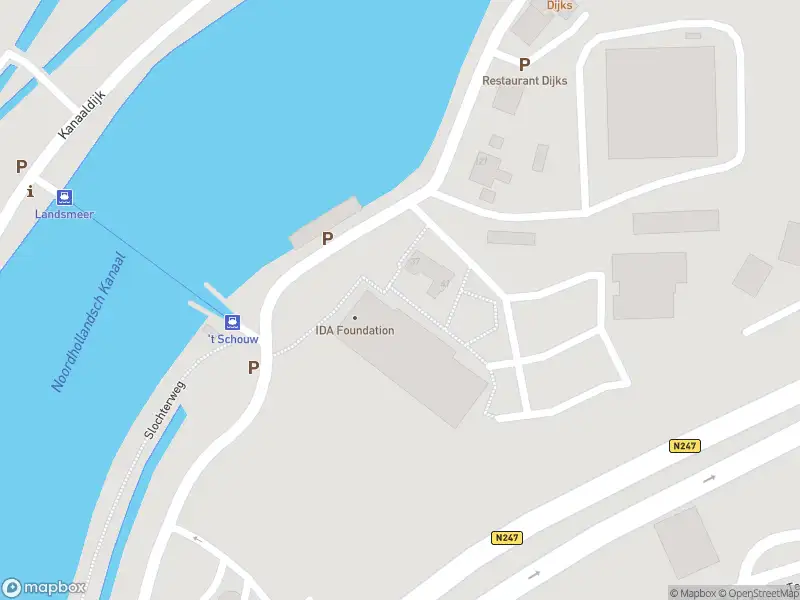 Ambulance met gepaste spoed naar de Slochterweg in Amsterdam
