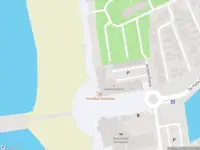 Politie met gepaste spoed naar de De Skilbank in Makkum