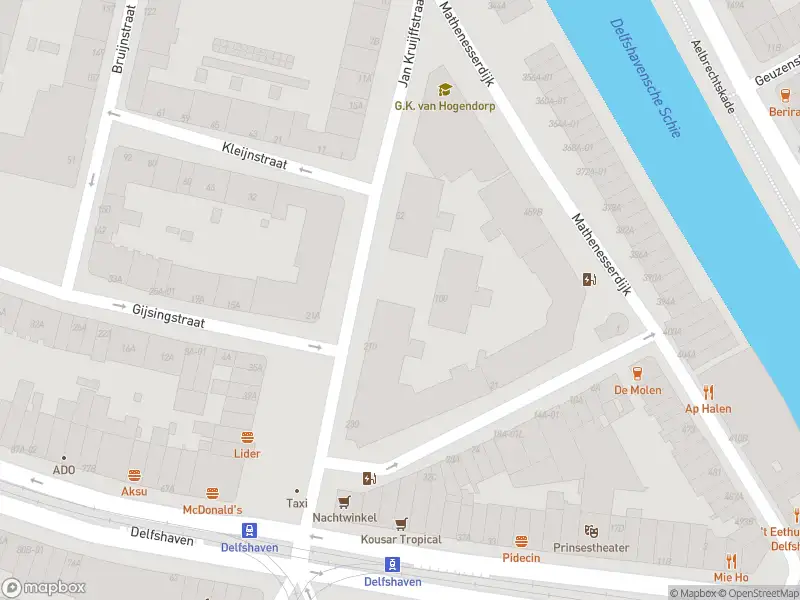 Ambulance met gepaste spoed naar de Jan Kruijffstraat in Rotterdam
