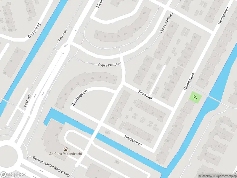 Ambulance met gepaste spoed naar de Bosbesplein in Papendrecht