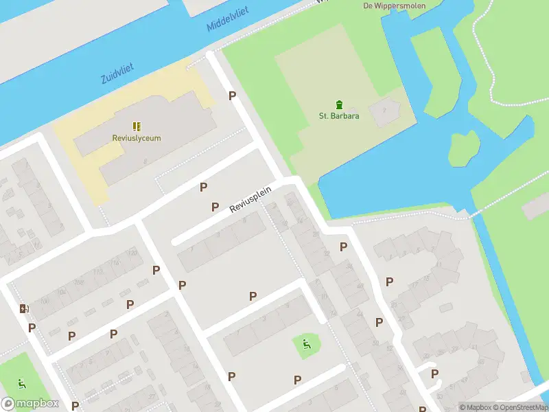 Ambulance met grote spoed naar de Wipperspark in Maassluis