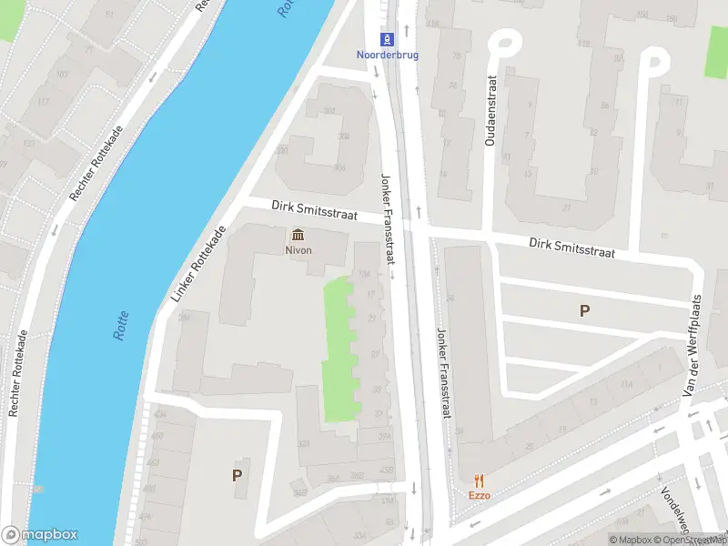 Ambulance met grote spoed naar de Jonker Fransstraat in Rotterdam