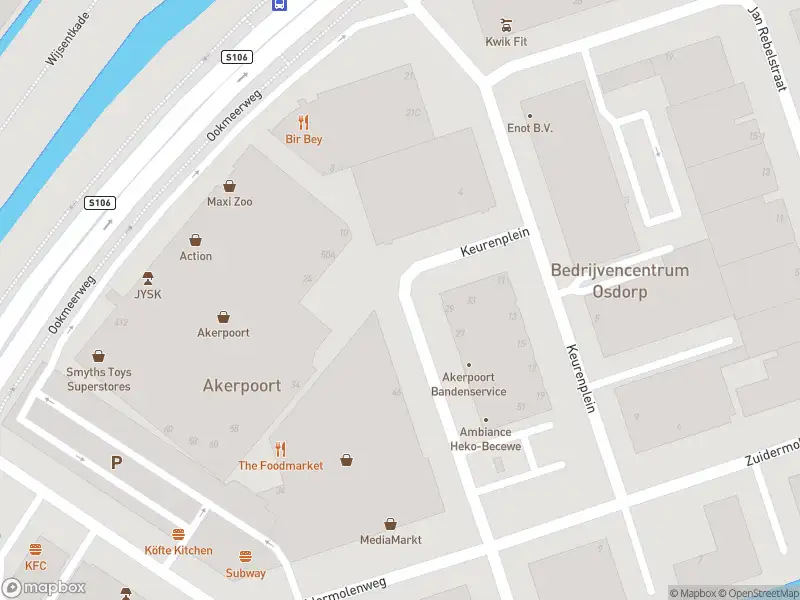Ambulance met grote spoed naar de Keurenplein in Amsterdam