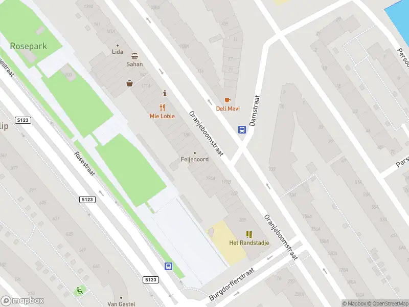 112 melding Ambulance met grote spoed naar de Oranjeboomstraat in Rotterdam