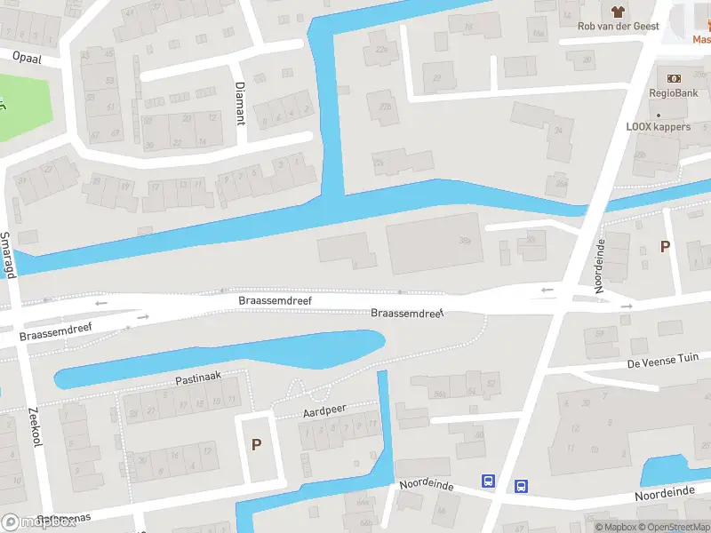 Politie met grote spoed naar de Braassemdreef in Roelofarendsveen vanwege ongeval met letsel