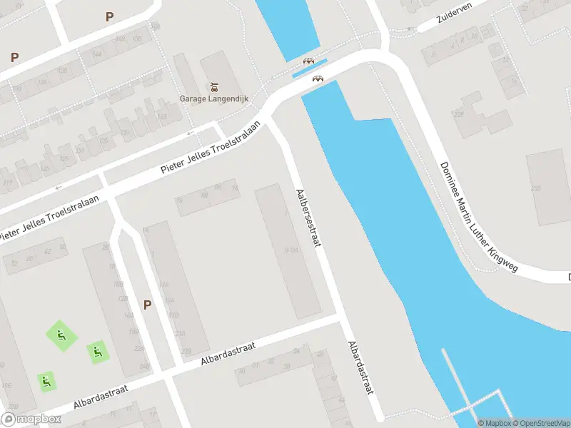 Brandweer met gepaste spoed naar de Aalbersestraat in Zaandam