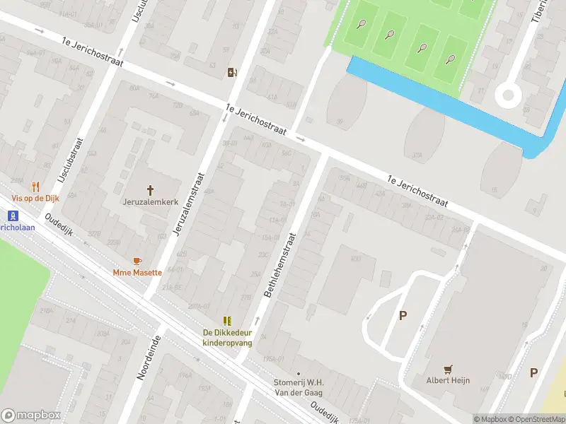 Ambulance met gepaste spoed naar de Bethlehemstraat in Rotterdam