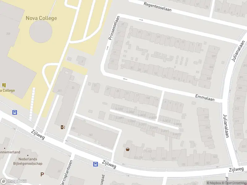 Ambulance met gepaste spoed naar de Koppestokstraat in Haarlem