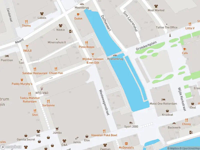 Ambulance met grote spoed naar de Westewagenstraat in Rotterdam