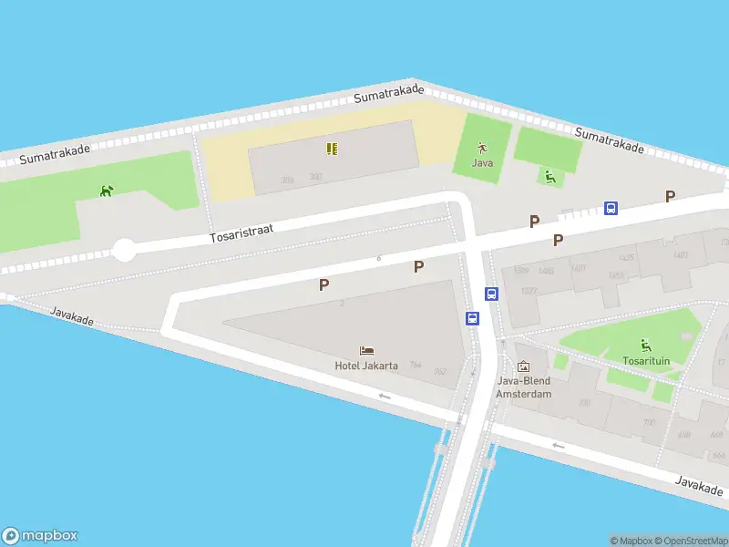 Ambulance met gepaste spoed naar de Tosaristraat in Amsterdam