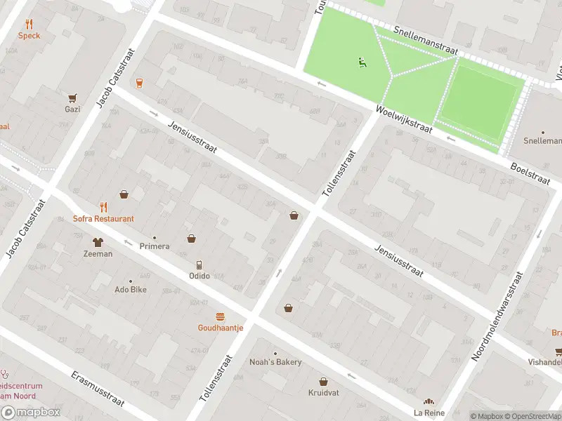 Ambulance met gepaste spoed naar de Jensiusstraat in Rotterdam