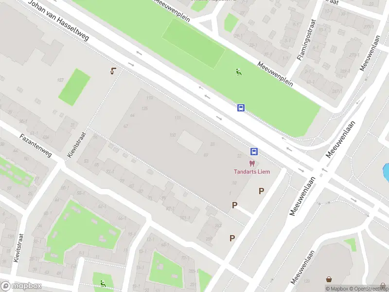 Ambulance met grote spoed naar de Albatrospad in Amsterdam