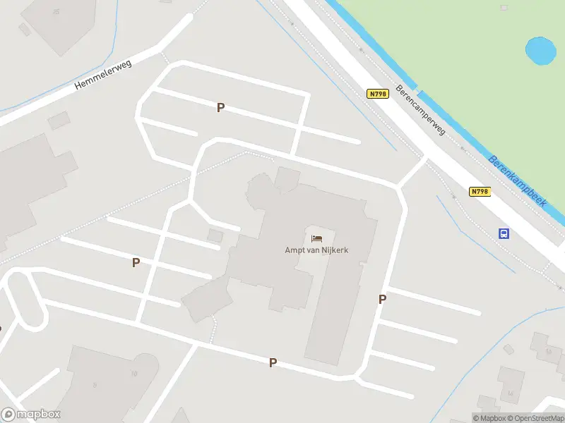 Brandweer met grote spoed naar de Berencamperweg in Nijkerk vanwege voertuigbrand