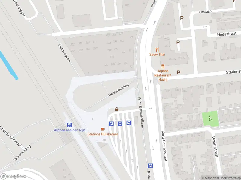 Ambulance met gepaste spoed naar de Stationsplein in Alphen aan den Rijn