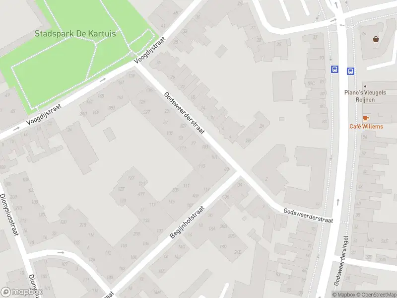 Ambulance met grote spoed naar de Kazerneplein in Roermond