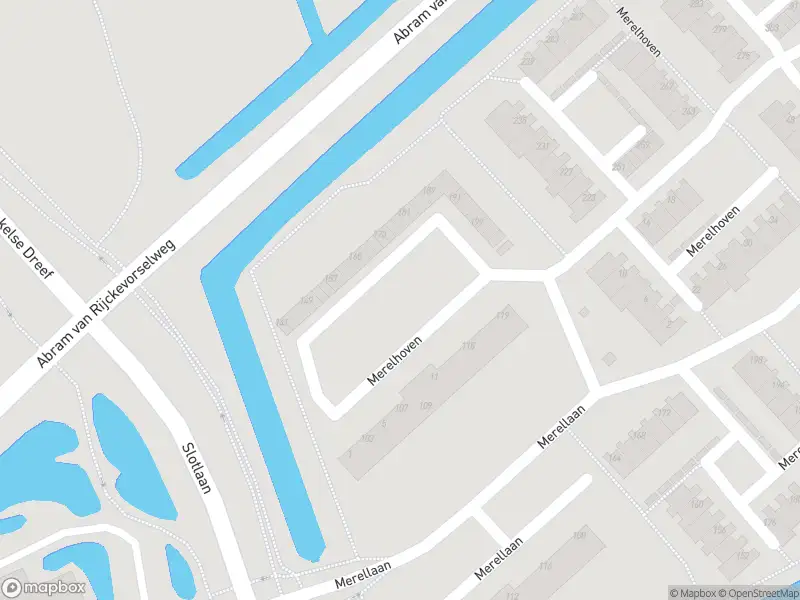 Ambulance met grote spoed naar de Merelhoven in Capelle aan den IJssel