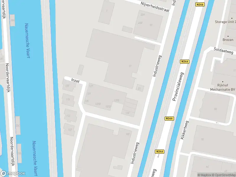 Brandweer met gepaste spoed naar de Industrieweg in Wormerveer