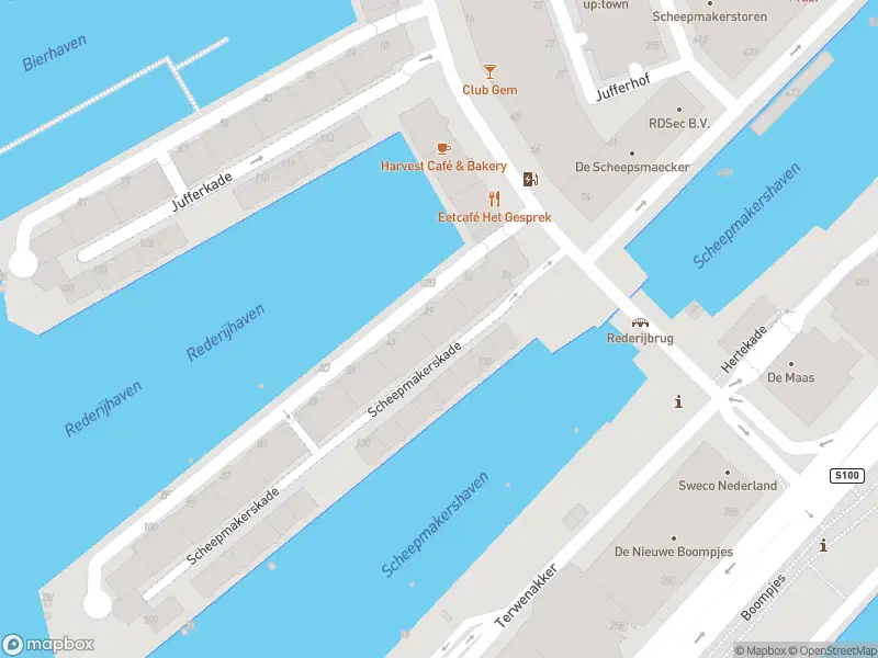 Ambulance met grote spoed naar de Scheepmakerskade in Rotterdam