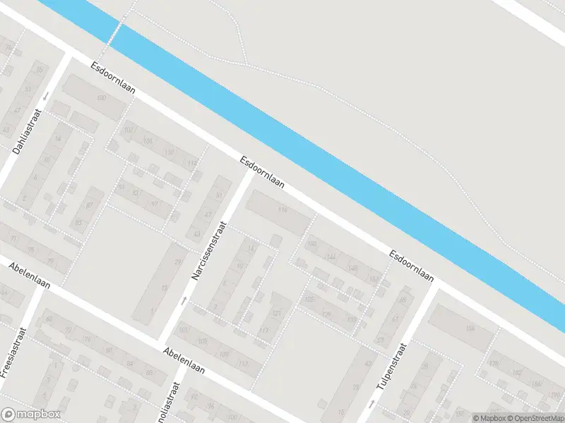 Ambulance met gepaste spoed naar de Esdoornlaan in Rozenburg