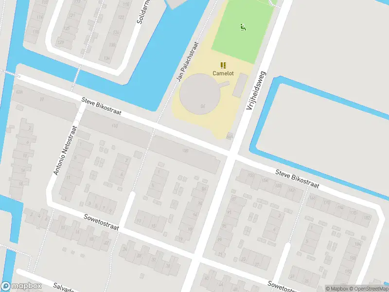 Ambulance met gepaste spoed naar de Prinses Beatrixplein in Haarlem