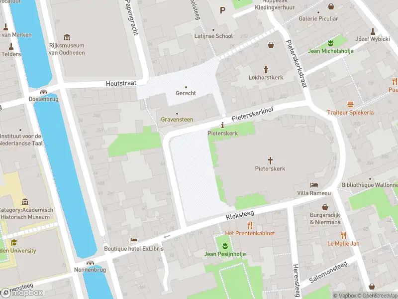 Ambulance met gepaste spoed naar de Pelikaanhof in Leiden