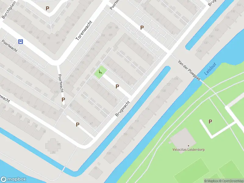 Ambulance met grote spoed naar de Ada van Schotlandplaats in Leiderdorp