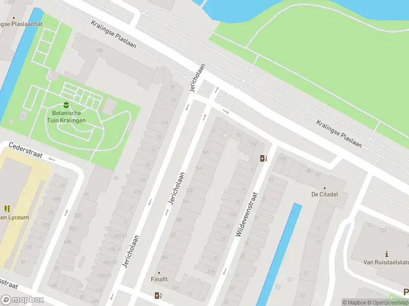 Ambulance met grote spoed naar de Jericholaan in Rotterdam
