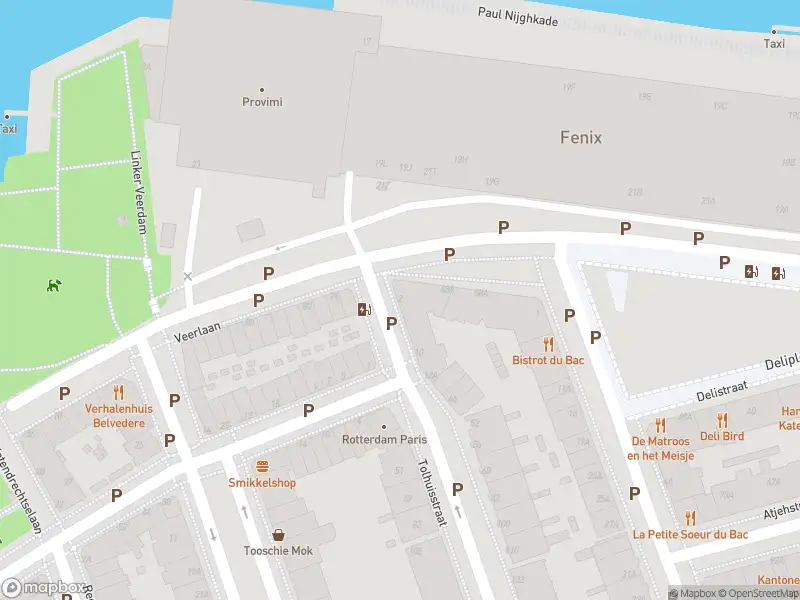 Ambulance met grote spoed naar de Tolhuisstraat in Rotterdam