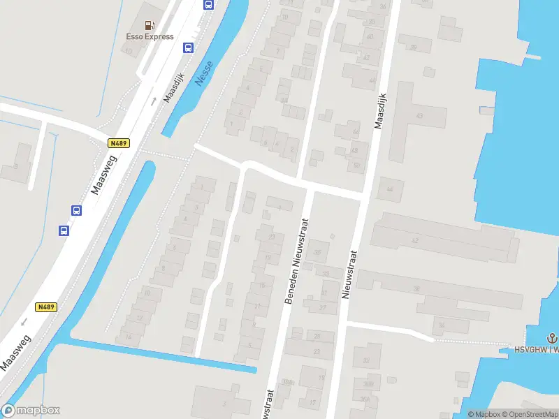 Ambulance met grote spoed naar de Blauwesteenweg in Westmaas