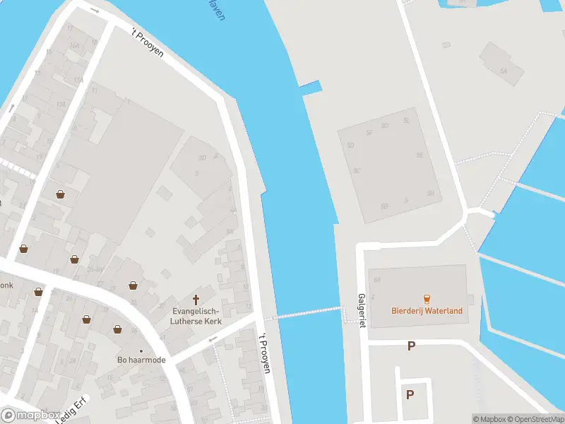 Ambulance met gepaste spoed naar de Noordeinde in Monnickendam