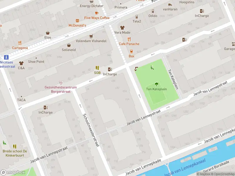 Ambulance met grote spoed naar de Borgerstraat in Amsterdam vanwege gebouwbrand