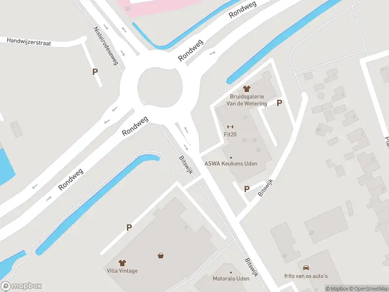 Brandweer met grote spoed naar de Rondweg in Uden vanwege een liftopsluiting