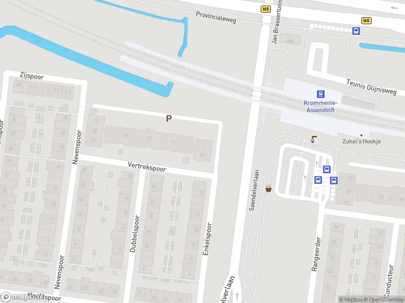 Ambulance met grote spoed naar de Vertrekspoor in Assendelft