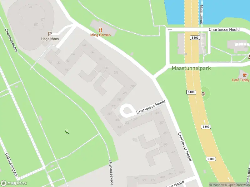 Ambulance met gepaste spoed naar de Charloisse Hoofd in Rotterdam