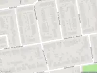 Brandweer met grote spoed naar de Van Swaanswijckstraat in Moerkapelle vanwege gebouwbrand