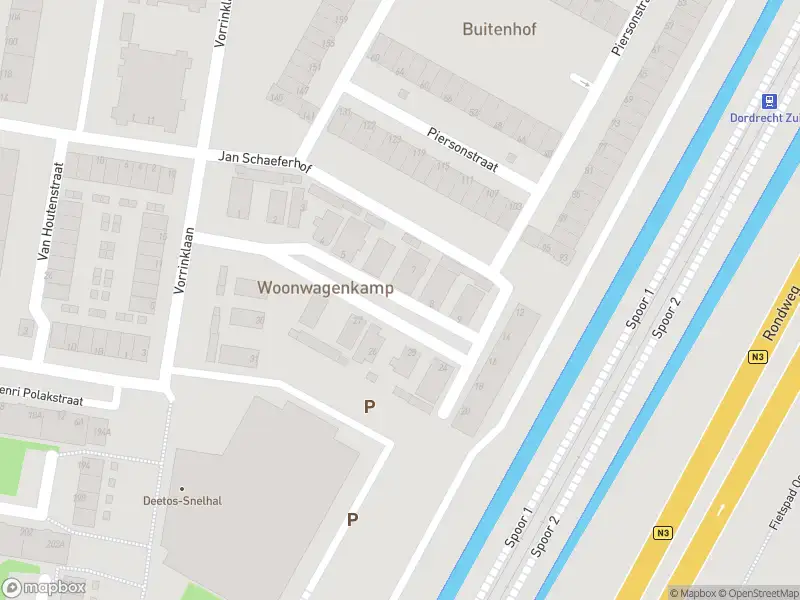 Ambulance met grote spoed naar de Jan Schaeferhof in Dordrecht