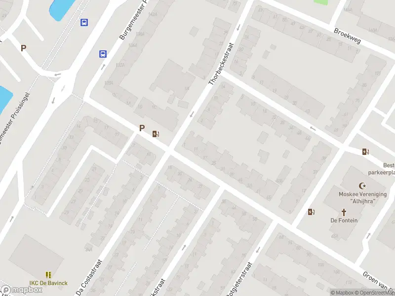 Ambulance met grote spoed naar de Groen van Prinstererstraat in Vlaardingen