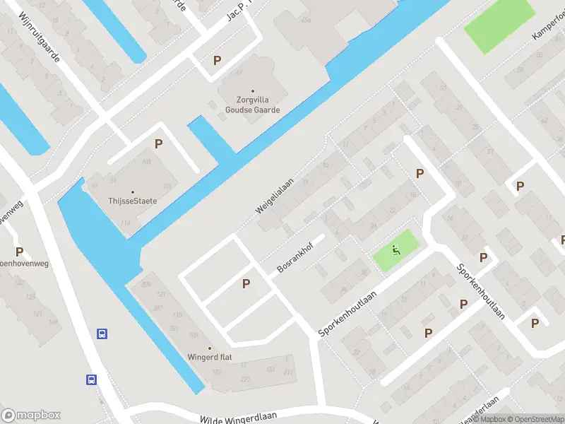 Ambulance met gepaste spoed naar de Groenhovenweg in Gouda