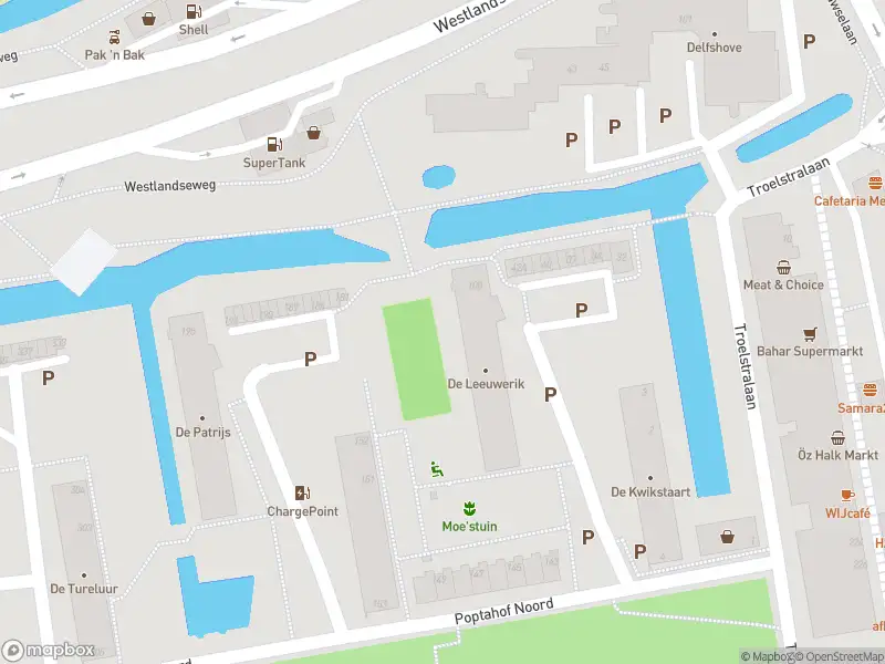 Ambulance met grote spoed naar de Vorrinkplein in Delft
